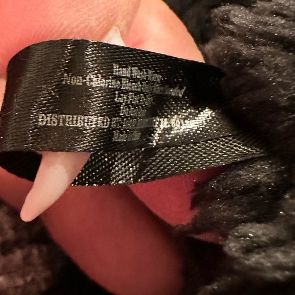 BRITTS KNITS GRAY BEYOND SOFT CHENILE BEANIE HAT - Picture 5 of 9